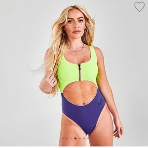WOMEN'S NIKE SWIM CUTOUT ONE PIECE SWIMSUIT